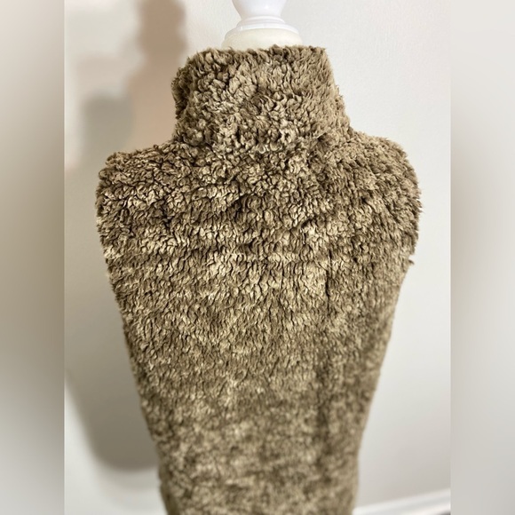 Small Katydid Faux Fur Brown Tan Lighweight Vest w/ Pockets - Picture 7 of 11